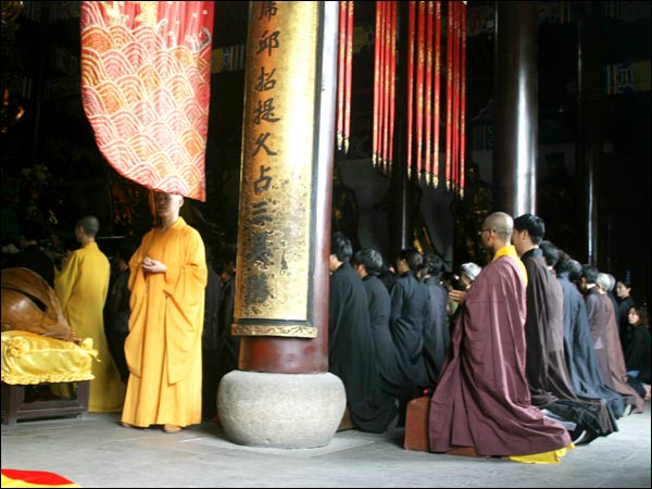 西园寺2005年第三次八关斋戒法会
